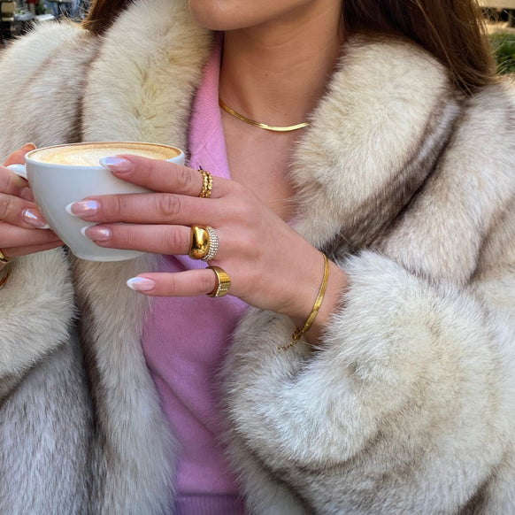 Krystal Bogstav Firkantet Signet Ring 18K Guldbelagt