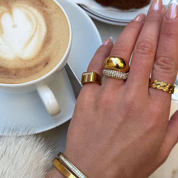 Krystal Bogstav Firkantet Signet Ring 18K Guldbelagt