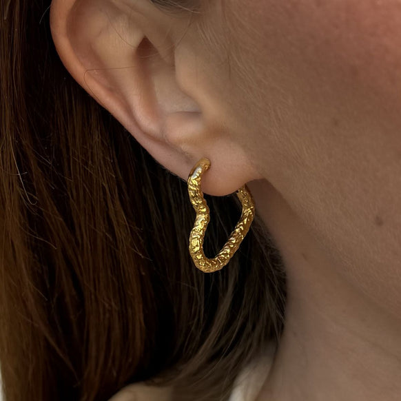 Scoria Heart Creoler 18K Guldbelagt Stor