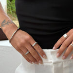 Oval Dome Bangle Sølvfarvet