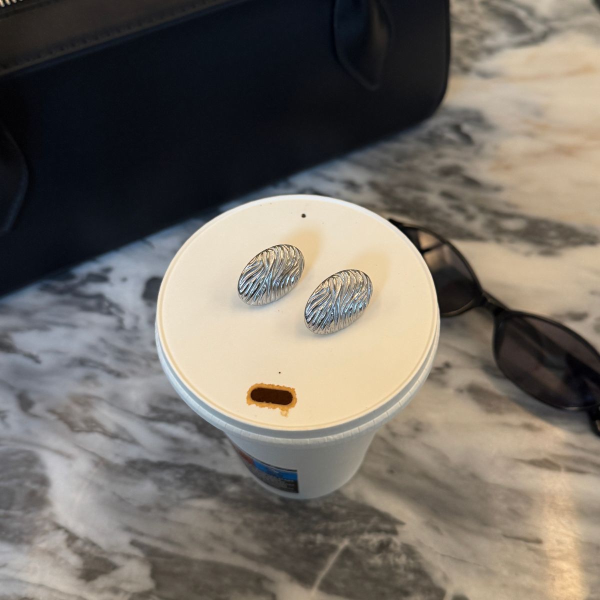 Wind Oval Earrings Silver