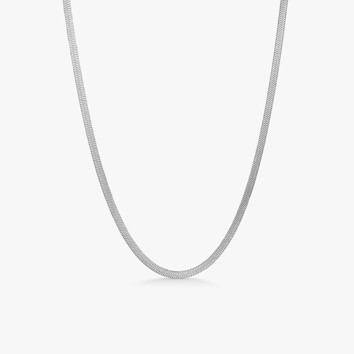 Flad Slangekaede Soelvfarvet 4mm Camilla Kroeyer Jewellery