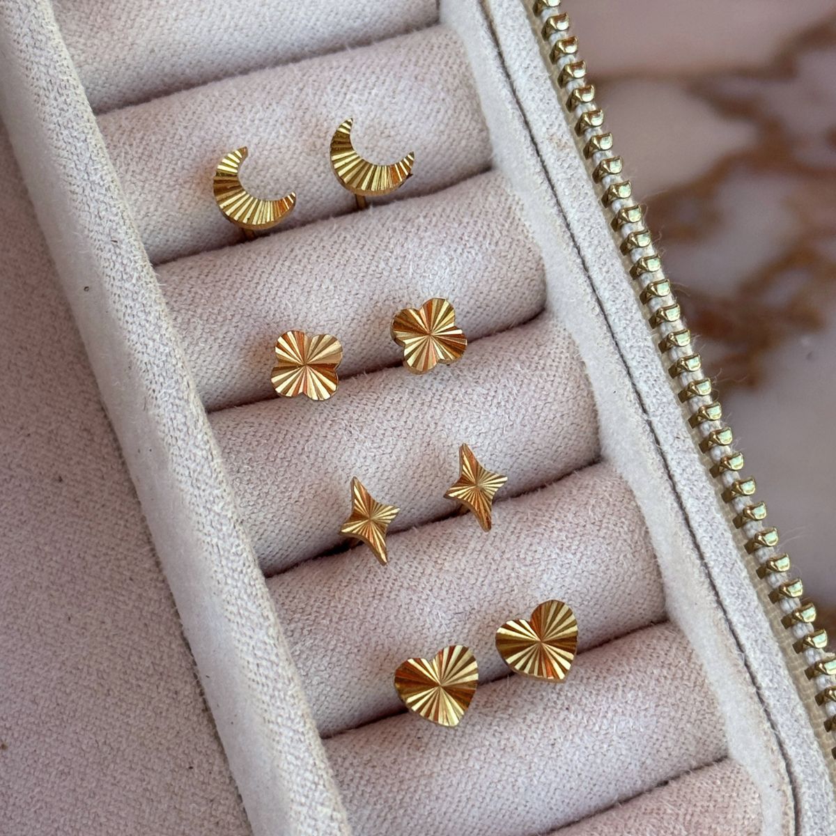 Sun Kiss Moon Stud Øreringe 18K Guldbelagt Camilla Krøyer Jewellery