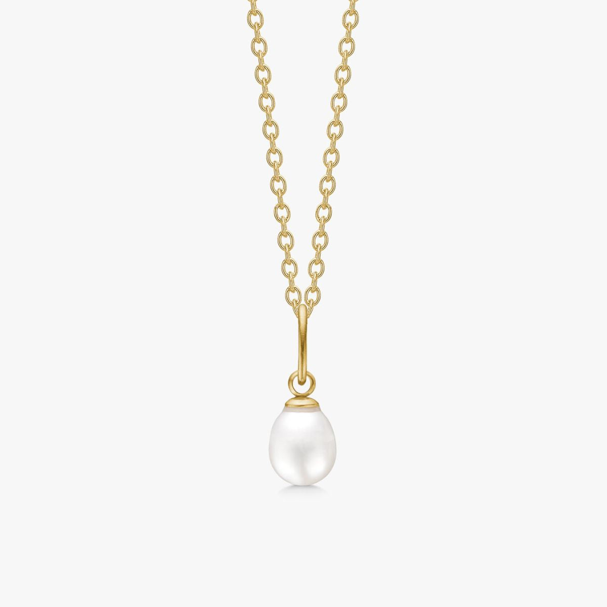 guldbelagt perle vedhaeng paa classic halskaede