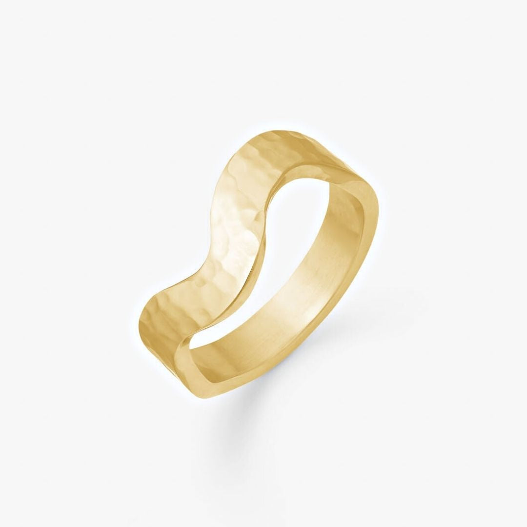 Hamret Wave Ring 18K Guldbelagt 4mm Camilla Krøyer Jewellery