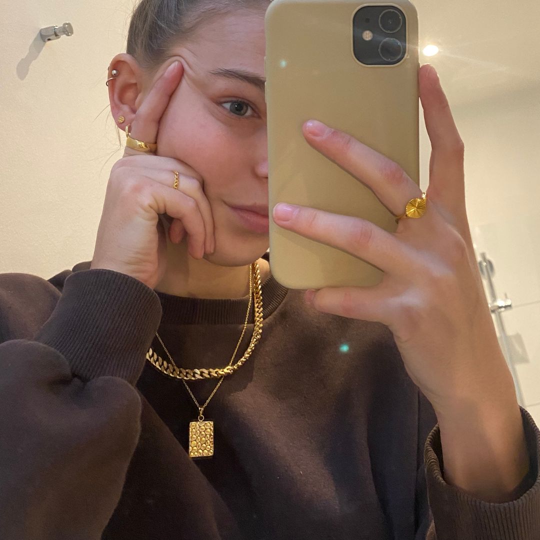 Camilla Krøyer Jewellery Hamret Halskæde 18K Guldbelagt Firkantet Stor